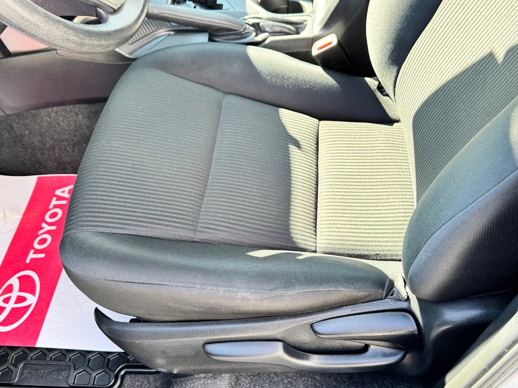 Toyota RAV4 LE AWD / EXCELLENT VUS DE QUALITÉ A PETIT PRIX / 2015 à Thetford Mines, Québec - 29 - w1024h768px