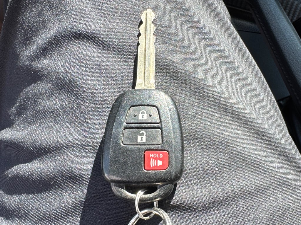 Toyota RAV4 LE AWD / EXCELLENT VUS DE QUALITÉ A PETIT PRIX / 2015 à Thetford Mines, Québec - 51 - w1024h768px