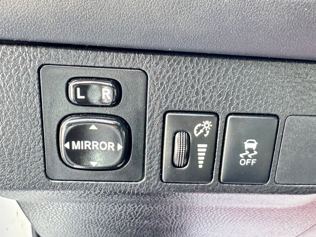 Toyota RAV4 LE AWD / EXCELLENT VUS DE QUALITÉ A PETIT PRIX / 2015 à Thetford Mines, Québec - 30 - w1024h768px