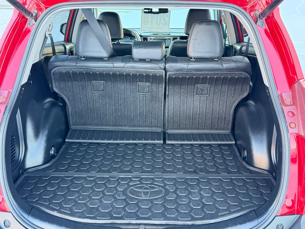 Toyota RAV4 LIMITED AWD / 118.500KM SEULEMENT / WOW !!!! / 2015 à Thetford Mines, Québec - 64 - w1024h768px