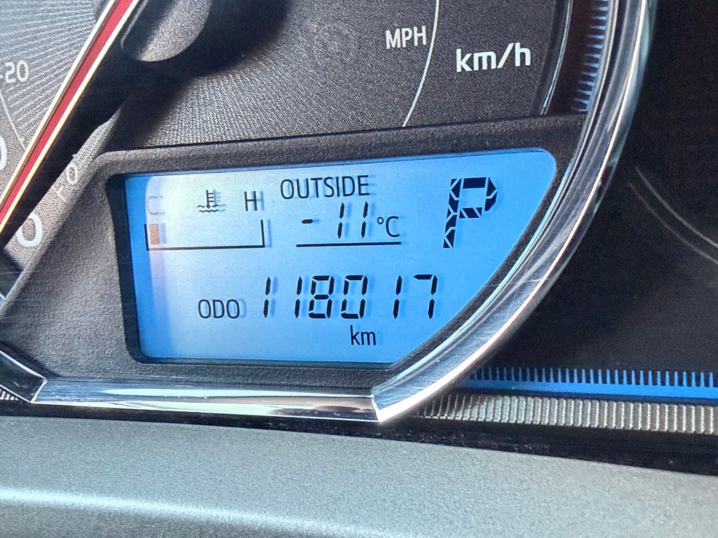 Toyota RAV4 LIMITED AWD / 118.500KM SEULEMENT / WOW !!!! / 2015 à Thetford Mines, Québec - 45 - w1024h768px