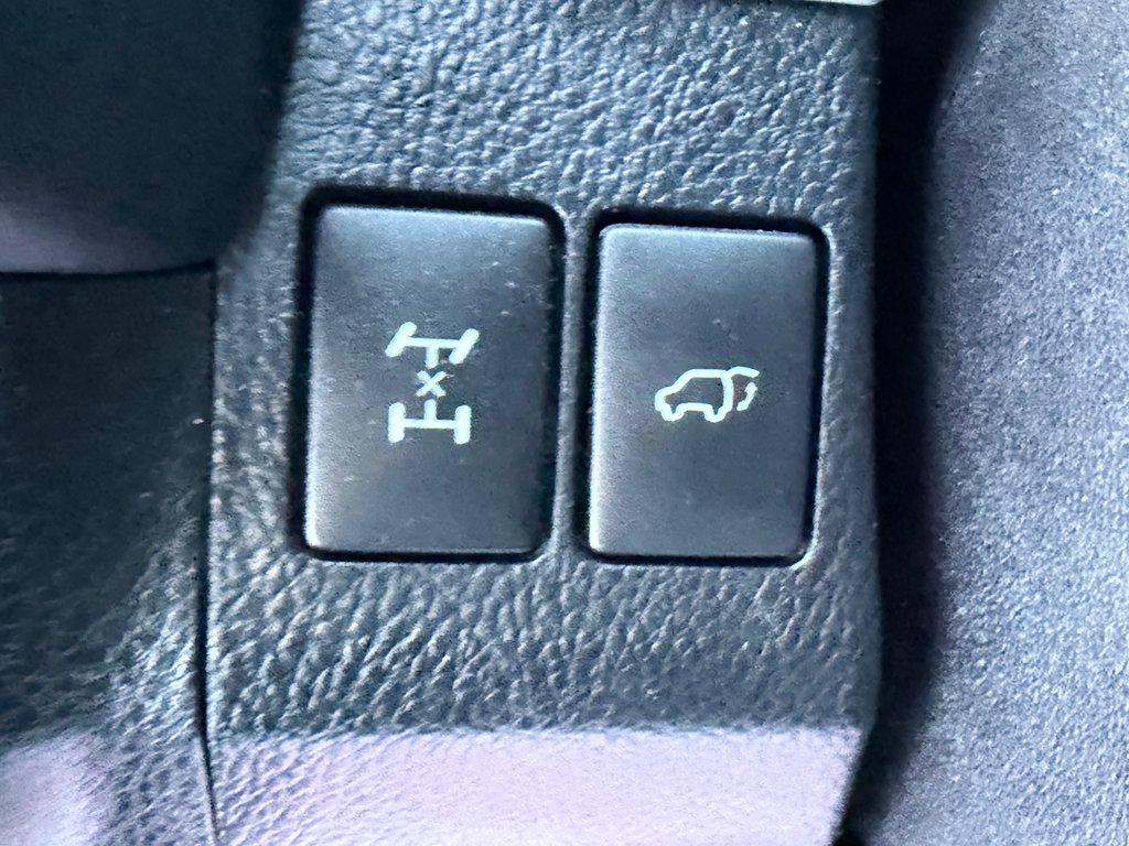 Toyota RAV4 LIMITED AWD / 118.500KM SEULEMENT / WOW !!!! / 2015 à Thetford Mines, Québec - 37 - w1024h768px