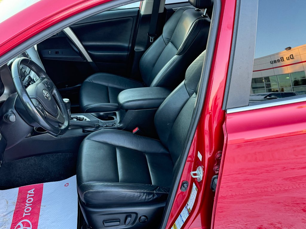 Toyota RAV4 LIMITED AWD / 118.500KM SEULEMENT / WOW !!!! / 2015 à Thetford Mines, Québec - 30 - w1024h768px