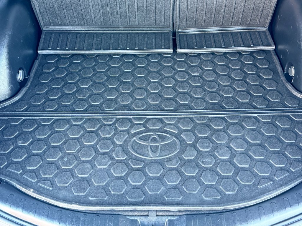 Toyota RAV4 LIMITED AWD / 118.500KM SEULEMENT / WOW !!!! / 2015 à Thetford Mines, Québec - 65 - w1024h768px