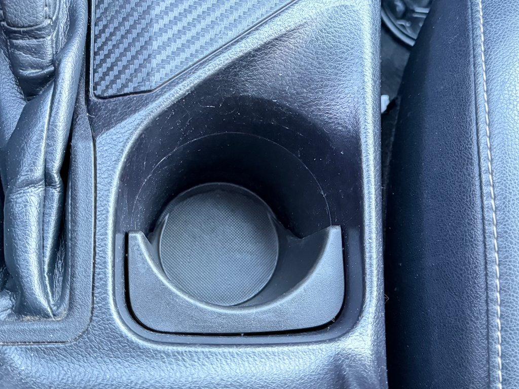 Toyota RAV4 LIMITED AWD / 118.500KM SEULEMENT / WOW !!!! / 2015 à Thetford Mines, Québec - 54 - w1024h768px