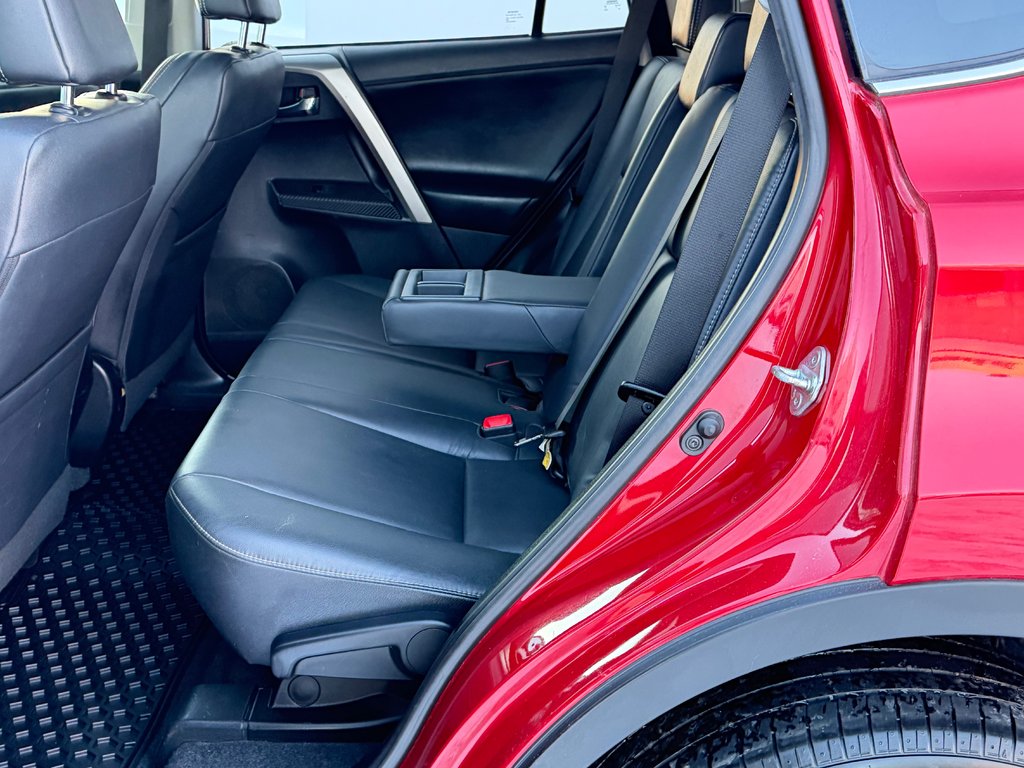 Toyota RAV4 LIMITED AWD / 118.500KM SEULEMENT / WOW !!!! / 2015 à Thetford Mines, Québec - 63 - w1024h768px