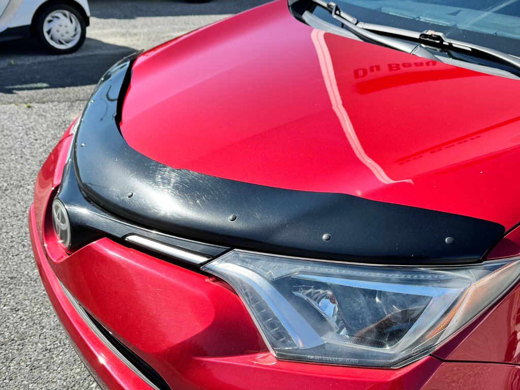 Toyota RAV4 XLE AWD / FINANCEMENT DISPONIBLE / 2017 à Thetford Mines, Québec - 15 - w1024h768px