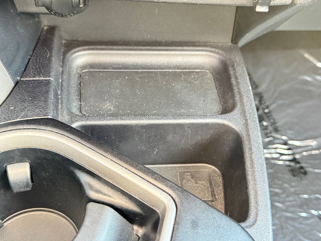 Toyota RAV4 XLE AWD / FINANCEMENT DISPONIBLE / 2017 à Thetford Mines, Québec - 50 - w1024h768px