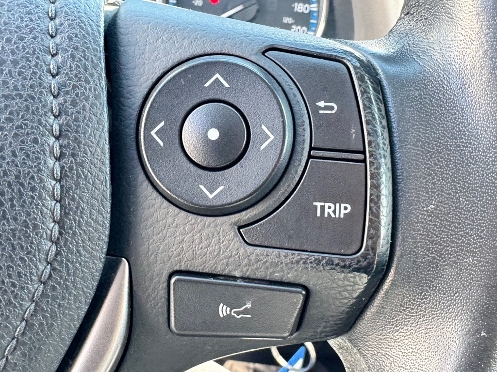 Toyota RAV4 XLE AWD / FINANCEMENT DISPONIBLE / 2017 à Thetford Mines, Québec - 42 - w1024h768px