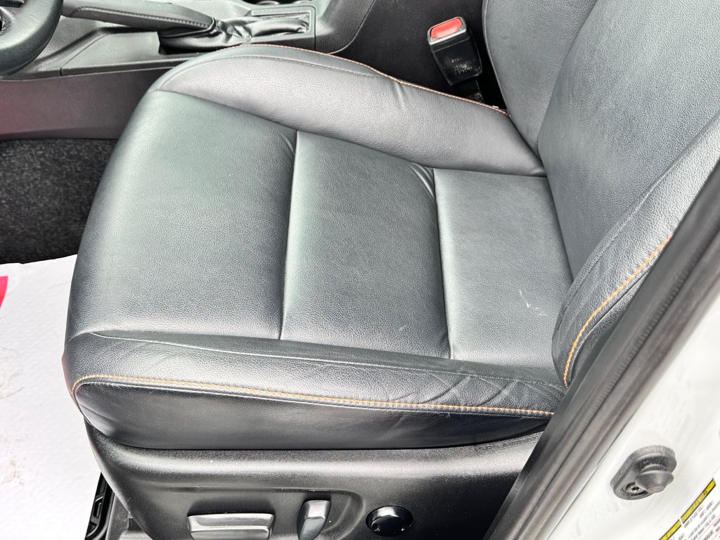 Toyota RAV4 SE AWD / CUIR / GPS / HITCH ET +++ / 2018 à Thetford Mines, Québec - 35 - w1024h768px