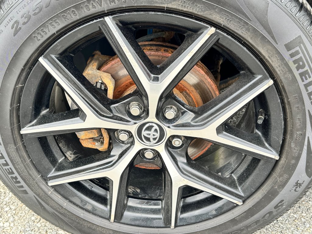 Toyota RAV4 SE AWD / CUIR / GPS / HITCH ET +++ / 2018 à Thetford Mines, Québec - 15 - w1024h768px