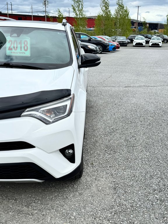 Toyota RAV4 SE AWD / CUIR / GPS / HITCH ET +++ / 2018 à Thetford Mines, Québec - 9 - w1024h768px