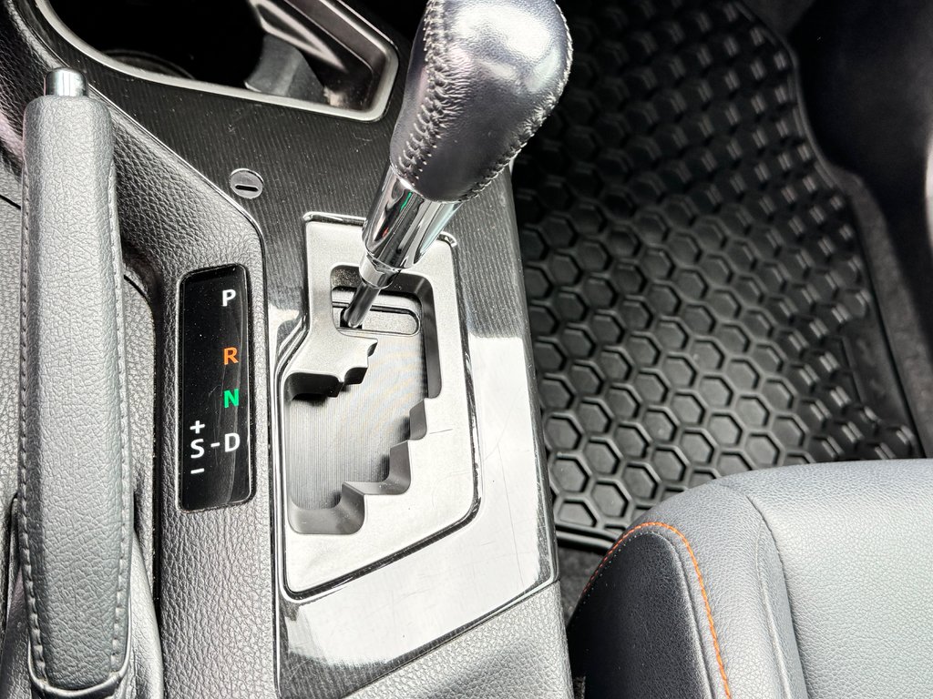 Toyota RAV4 SE AWD / CUIR / GPS / HITCH ET +++ / 2018 à Thetford Mines, Québec - 55 - w1024h768px