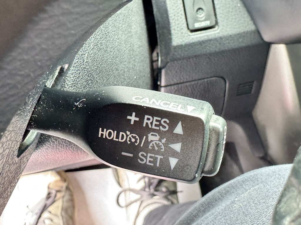 Toyota RAV4 SE AWD / CUIR / GPS / HITCH ET +++ / 2018 à Thetford Mines, Québec - 45 - w1024h768px