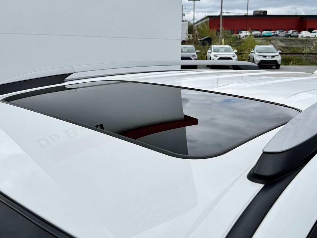 Toyota RAV4 SE AWD / CUIR / GPS / HITCH ET +++ / 2018 à Thetford Mines, Québec - 19 - w1024h768px