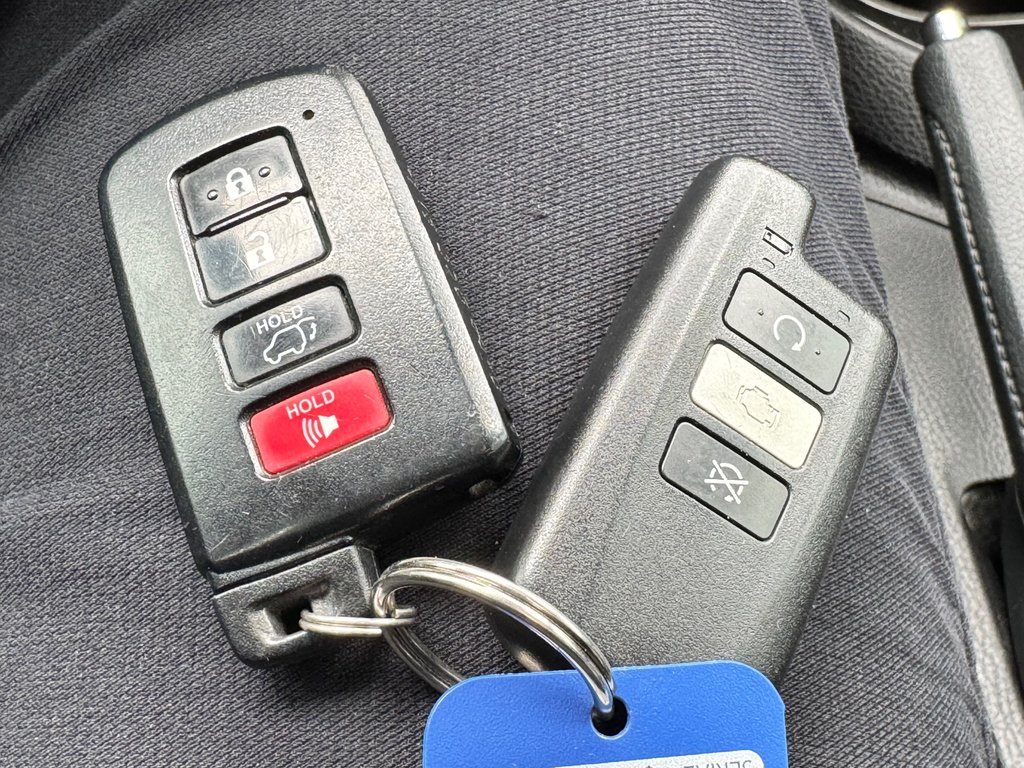 Toyota RAV4 SE AWD / CUIR / GPS / HITCH ET +++ / 2018 à Thetford Mines, Québec - 64 - w1024h768px