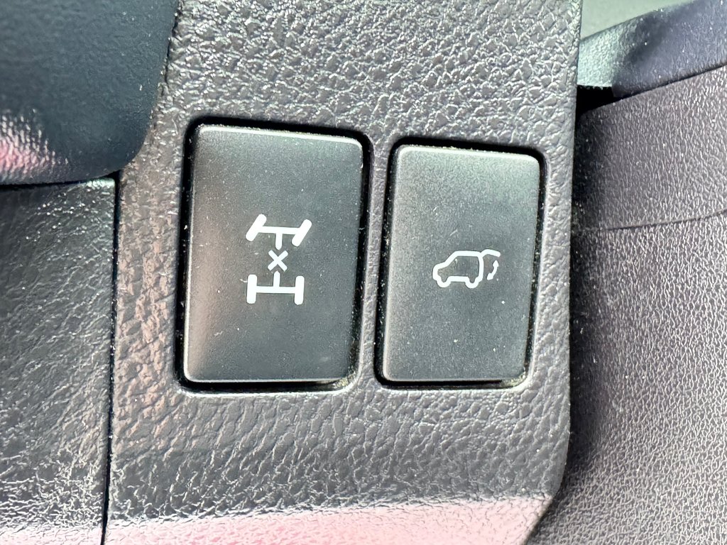 Toyota RAV4 SE AWD / CUIR / GPS / HITCH ET +++ / 2018 à Thetford Mines, Québec - 38 - w1024h768px