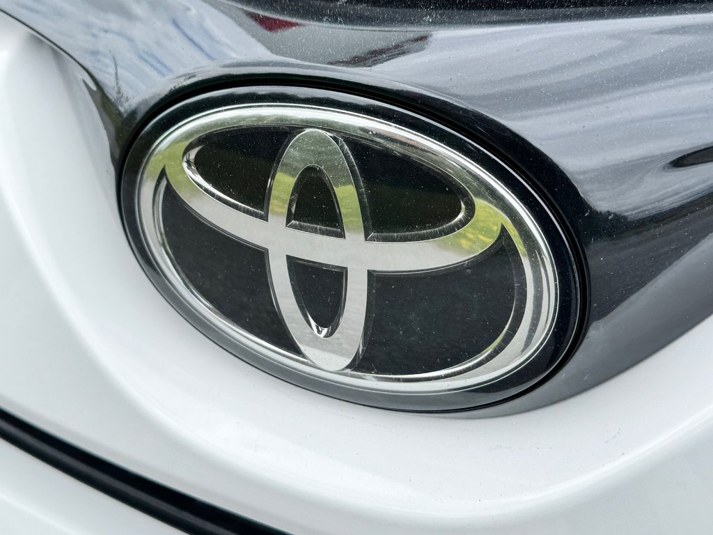 Toyota RAV4 SE AWD / CUIR / GPS / HITCH ET +++ / 2018 à Thetford Mines, Québec - 12 - w1024h768px