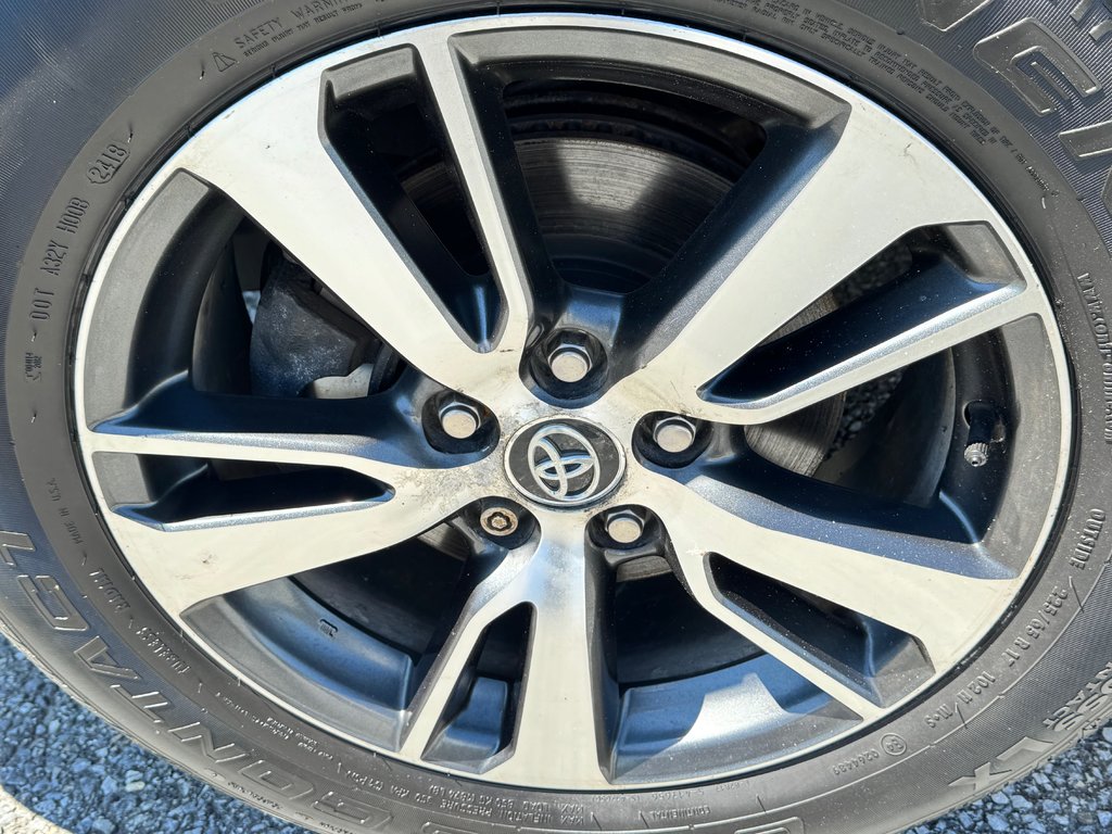 2018 Toyota RAV4 XLE AWD / 60,000KM WOW ! MOINS CHER DU NET / in Thetford Mines, Quebec - 16 - w1024h768px
