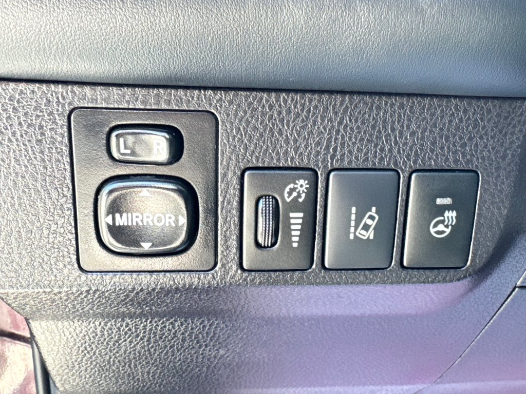 2018 Toyota RAV4 XLE AWD / 60,000KM WOW ! MOINS CHER DU NET / in Thetford Mines, Quebec - 34 - w1024h768px