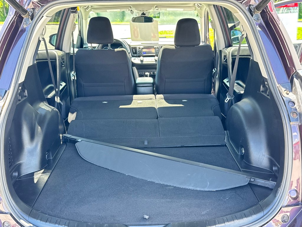 2018 Toyota RAV4 XLE AWD / 60,000KM WOW ! MOINS CHER DU NET / in Thetford Mines, Quebec - 63 - w1024h768px