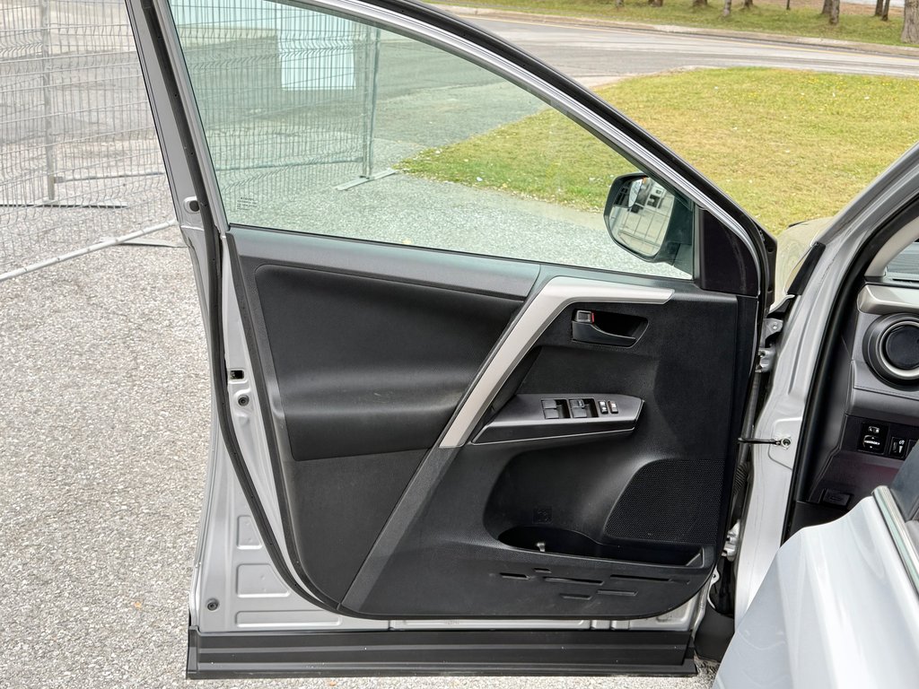 Toyota RAV4 LE AWD /BLUETOOTH / PNEUS ÉTÉ NEUFS 2018 à Thetford Mines, Québec - 27 - w1024h768px