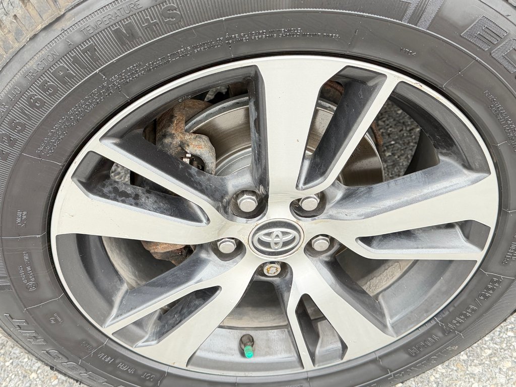 Toyota RAV4 LE AWD /BLUETOOTH / PNEUS ÉTÉ NEUFS 2018 à Thetford Mines, Québec - 15 - w1024h768px