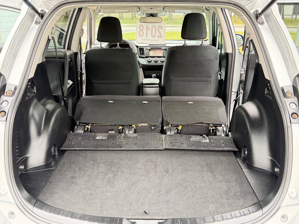 Toyota RAV4 LE AWD /BLUETOOTH / PNEUS ÉTÉ NEUFS 2018 à Thetford Mines, Québec - 54 - w1024h768px