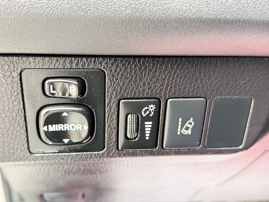 Toyota RAV4 LE AWD /BLUETOOTH / PNEUS ÉTÉ NEUFS 2018 à Thetford Mines, Québec - 30 - w1024h768px