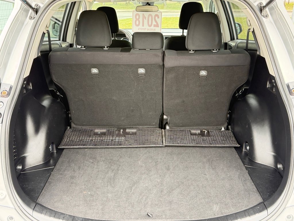 Toyota RAV4 LE AWD /BLUETOOTH / PNEUS ÉTÉ NEUFS 2018 à Thetford Mines, Québec - 53 - w1024h768px
