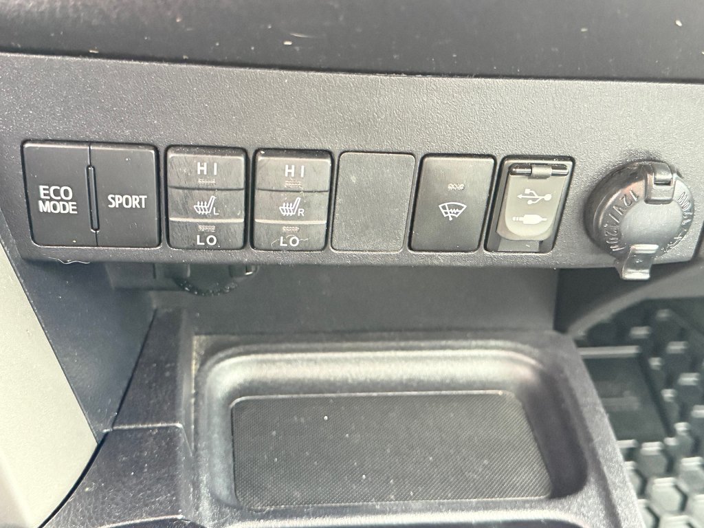 Toyota RAV4 LE AWD /BLUETOOTH / PNEUS ÉTÉ NEUFS 2018 à Thetford Mines, Québec - 42 - w1024h768px