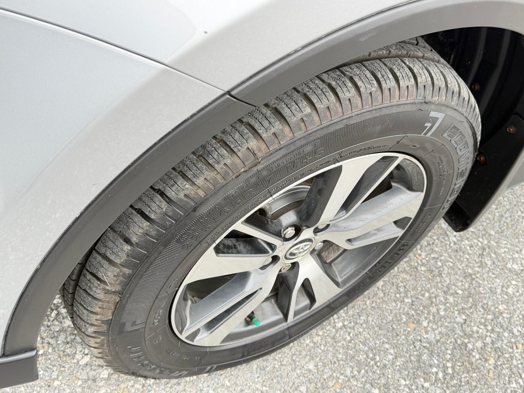 Toyota RAV4 LE AWD /BLUETOOTH / PNEUS ÉTÉ NEUFS 2018 à Thetford Mines, Québec - 14 - w1024h768px