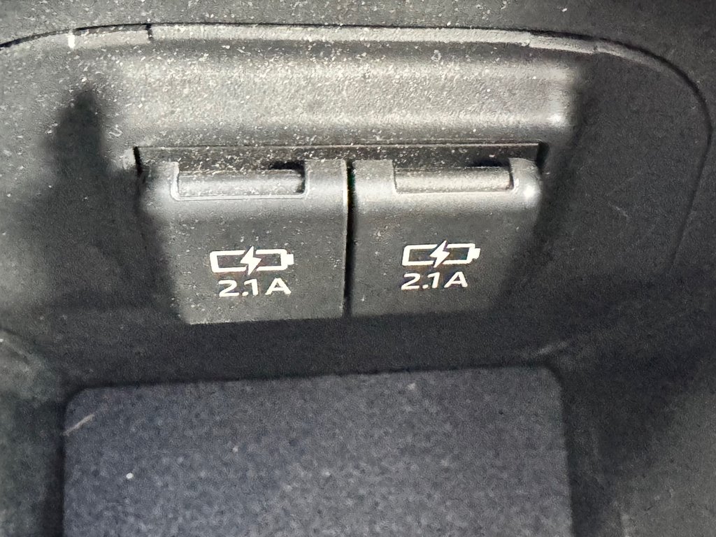 Toyota RAV4 XLE PREMIUM AWD / MAGS 19 / CUIR / 2019 à Thetford Mines, Québec - 52 - w1024h768px