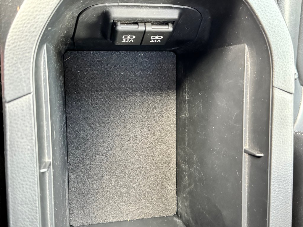 Toyota RAV4 XLE PREMIUM AWD / MAGS 19 / CUIR / 2019 à Thetford Mines, Québec - 51 - w1024h768px