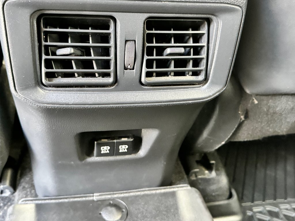 Toyota RAV4 XLE PREMIUM AWD / MAGS 19 / CUIR / 2019 à Thetford Mines, Québec - 61 - w1024h768px