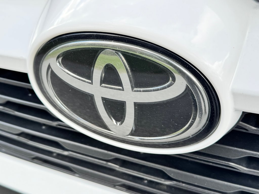 Toyota RAV4 XLE PREMIUM AWD / MAGS 19 / CUIR / 2019 à Thetford Mines, Québec - 12 - w1024h768px