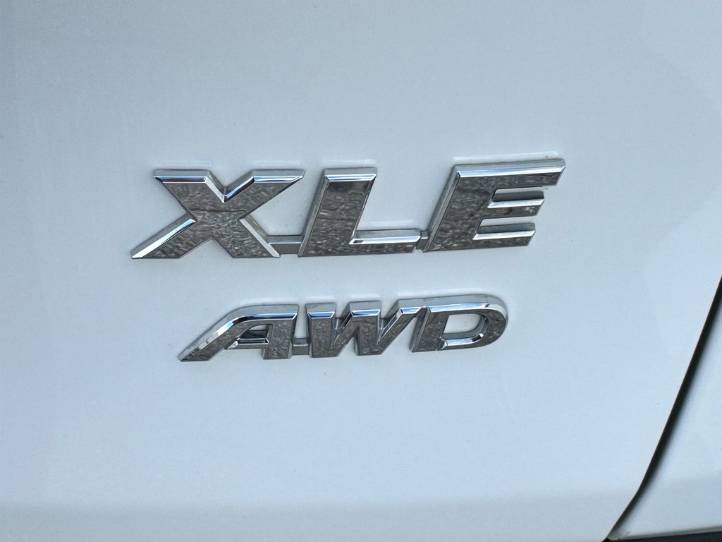 Toyota RAV4 XLE PREMIUM AWD / MAGS 19 / CUIR / 2019 à Thetford Mines, Québec - 24 - w1024h768px