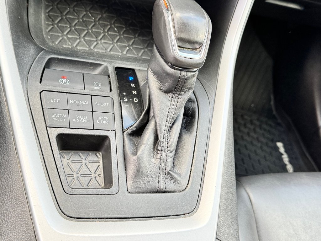 Toyota RAV4 XLE PREMIUM AWD / MAGS 19 / CUIR / 2019 à Thetford Mines, Québec - 47 - w1024h768px