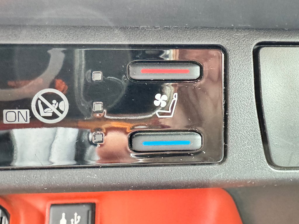 Toyota RAV4 TRAIL AWD / HITCH / MEILLEUR PRIX GARANTIS / 2019 à Thetford Mines, Québec - 52 - w1024h768px