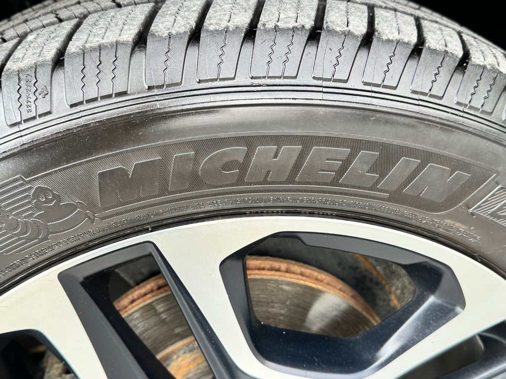 Toyota RAV4 TRAIL AWD / HITCH / MEILLEUR PRIX GARANTIS / 2019 à Thetford Mines, Québec - 18 - w1024h768px