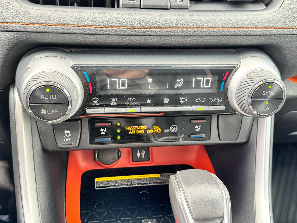 Toyota RAV4 TRAIL AWD / HITCH / MEILLEUR PRIX GARANTIS / 2019 à Thetford Mines, Québec - 48 - w1024h768px