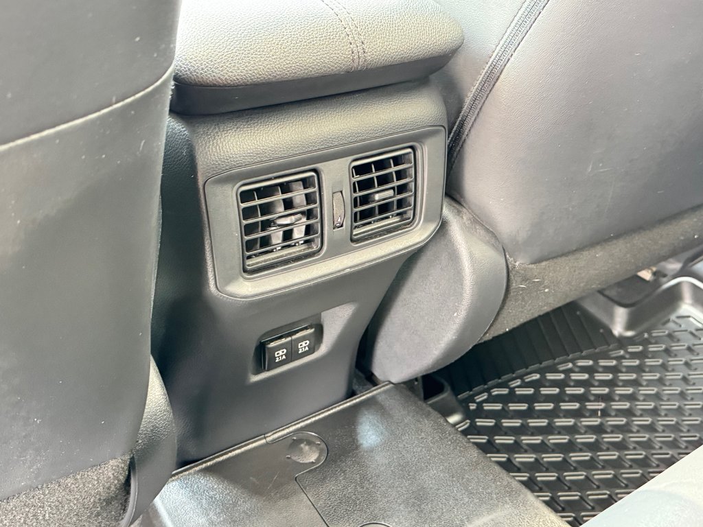 Toyota RAV4 TRAIL AWD / HITCH / MEILLEUR PRIX GARANTIS / 2019 à Thetford Mines, Québec - 67 - w1024h768px