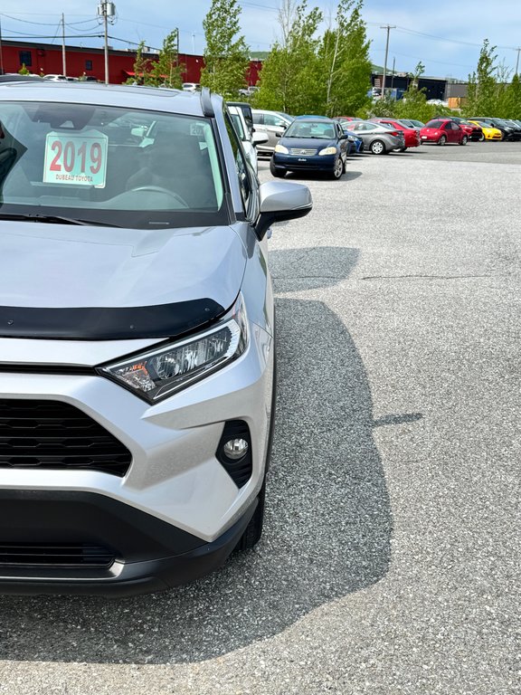 Toyota RAV4 XLE AWD / TRÈS BAS KILOS / FIABILITÉ ASSURÉE / 2019 à Thetford Mines, Québec - 9 - w1024h768px