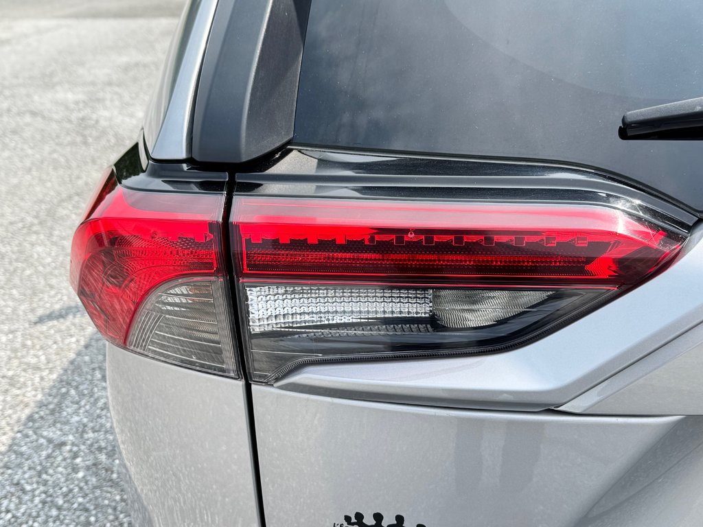 Toyota RAV4 XLE AWD / TRÈS BAS KILOS / FIABILITÉ ASSURÉE / 2019 à Thetford Mines, Québec - 25 - w1024h768px