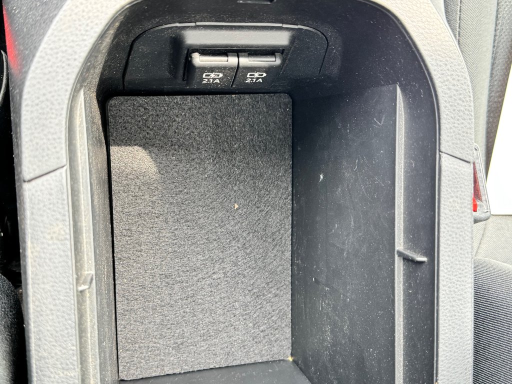 Toyota RAV4 XLE AWD / TRÈS BAS KILOS / FIABILITÉ ASSURÉE / 2019 à Thetford Mines, Québec - 53 - w1024h768px
