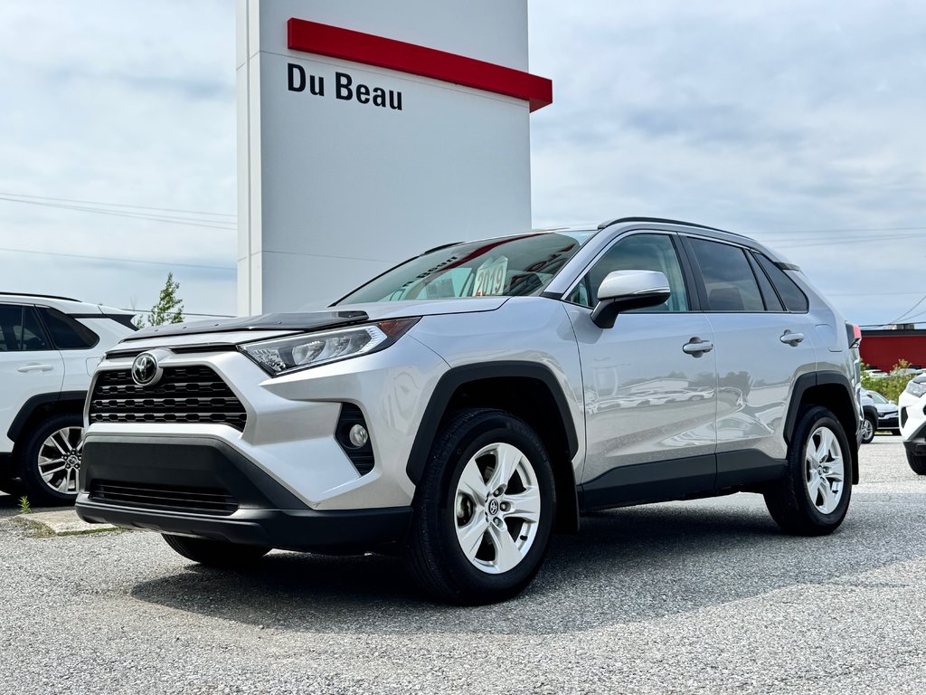 Toyota RAV4 XLE AWD / TRÈS BAS KILOS / FIABILITÉ ASSURÉE / 2019 à Thetford Mines, Québec - 1 - w1024h768px