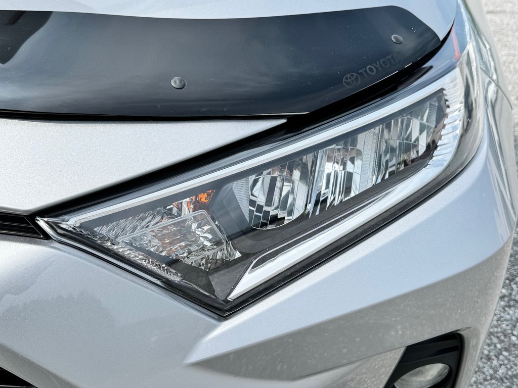Toyota RAV4 XLE AWD / TRÈS BAS KILOS / FIABILITÉ ASSURÉE / 2019 à Thetford Mines, Québec - 10 - w1024h768px