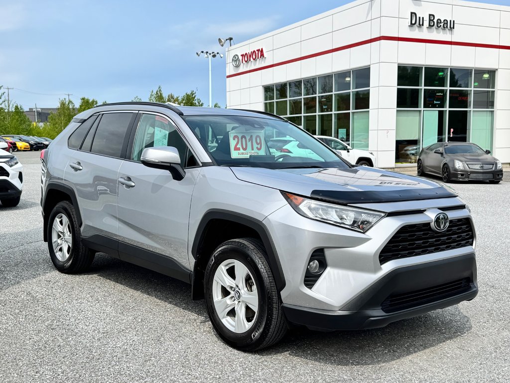 Toyota RAV4 XLE AWD / TRÈS BAS KILOS / FIABILITÉ ASSURÉE / 2019 à Thetford Mines, Québec - 3 - w1024h768px