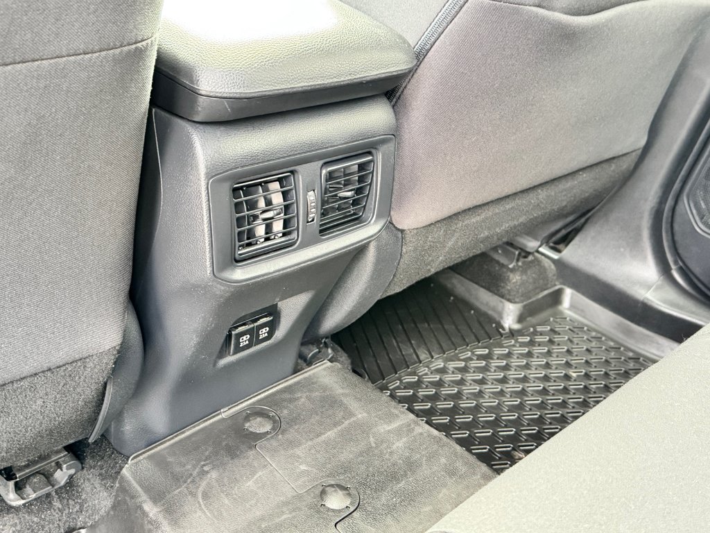 Toyota RAV4 XLE AWD / TRÈS BAS KILOS / FIABILITÉ ASSURÉE / 2019 à Thetford Mines, Québec - 62 - w1024h768px