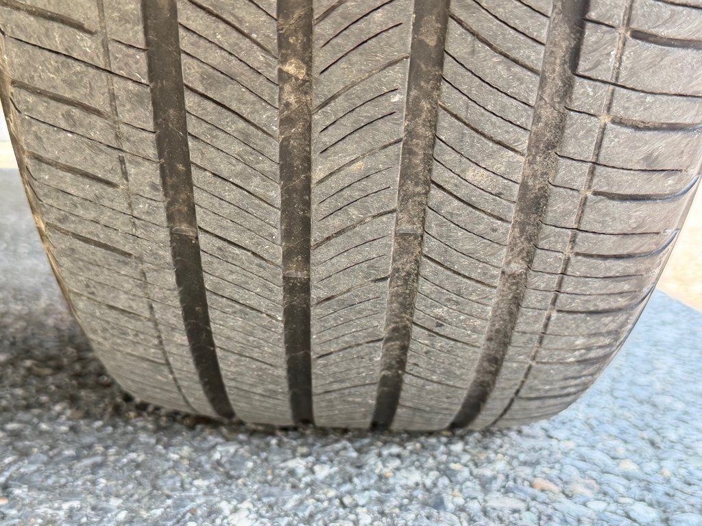 Toyota RAV4 HYBRIDE LIMITED AWD / MEILLEUR PRIX GARANTIS / 2019 à Thetford Mines, Québec - 20 - w1024h768px